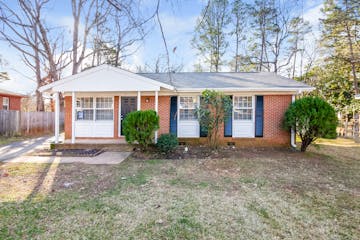 8711 Farmwood Ct Charlotte, NC 28214